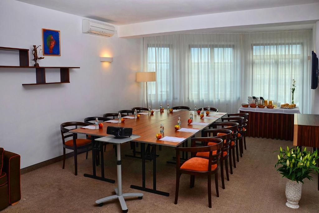 Stary Tartak Hotel Илава Екстериор снимка